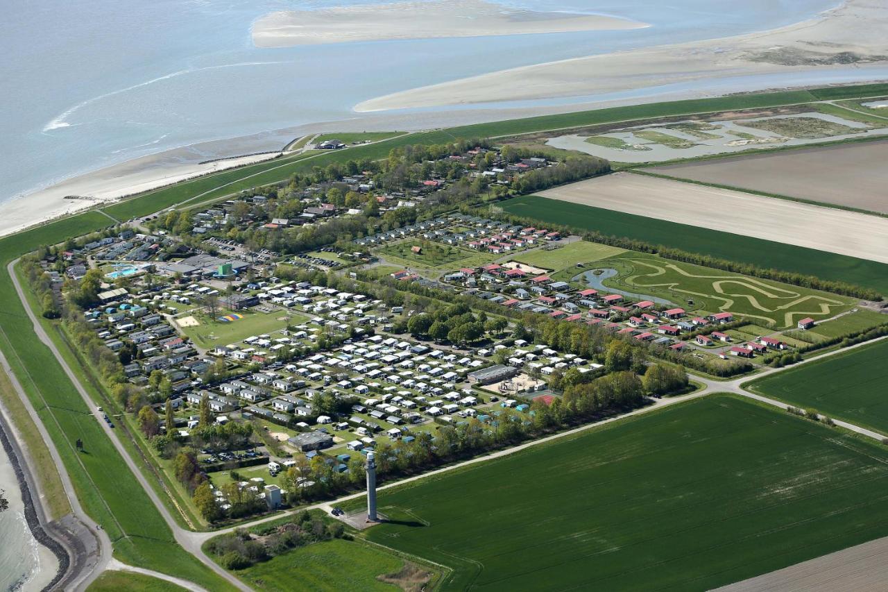 Luxe 5-Persoons Chalet Op Familiecamping Baarland ภายนอก รูปภาพ